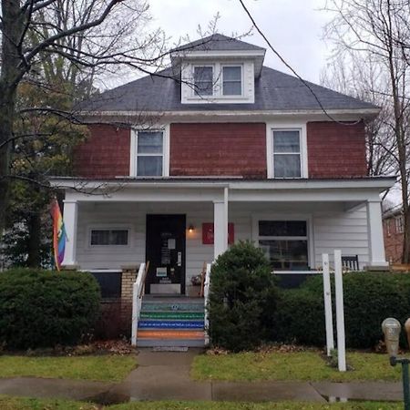 Large Bakery Apartment - Central Downtown Location Fredonia エクステリア 写真